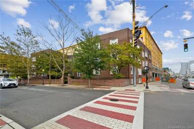 Main picture of The Sumnore - Summer St