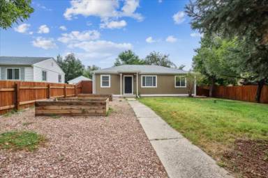 Main picture of 2800 Harlan St