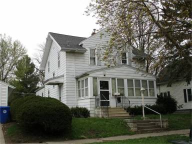 Main picture of 1113 1/2 Leavitt St