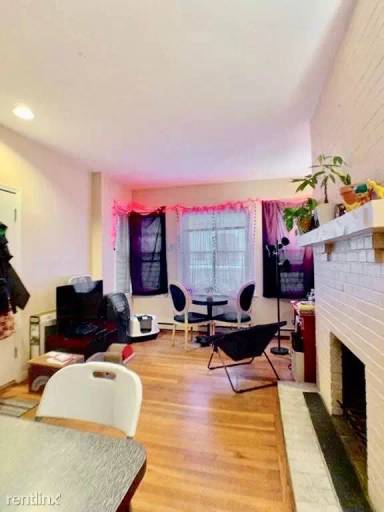 Main picture of 28 Edgerly Rd