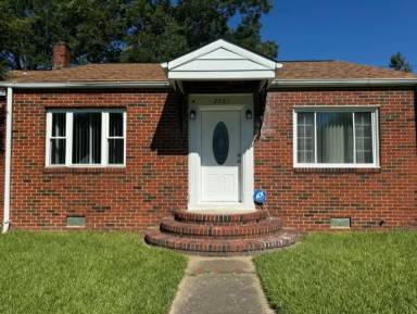 Main picture of 2501 Atlantic St