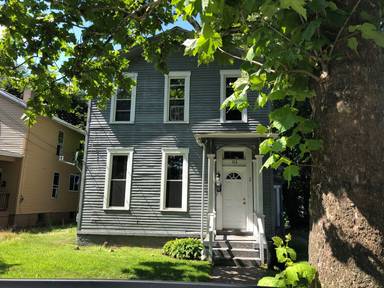 Main picture of 414 W 3rd St