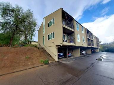 Main picture of 2101 Arnold Way