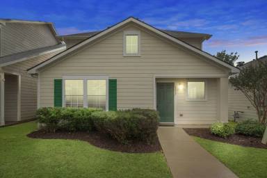 Main picture of 1617 Nichole Woods Dr