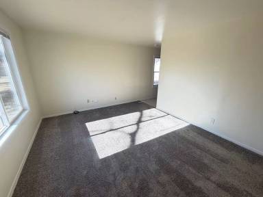 Main picture of 1621 Clover Ln
