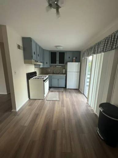 Main picture of 425 Hebner St