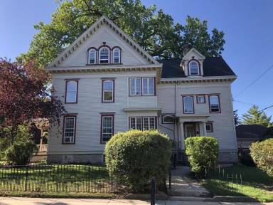 Main picture of 1504 College Ave