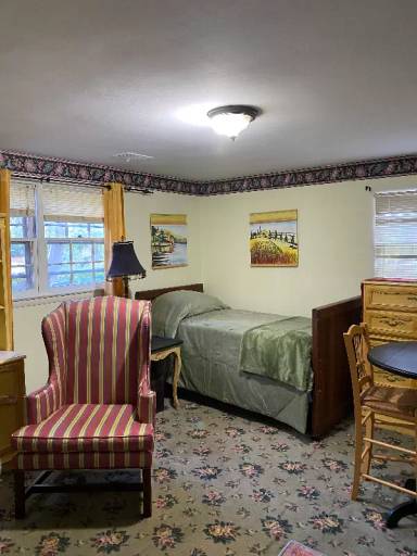 Main picture of 306 N Madison St