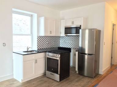Main picture of 134 E 59th St