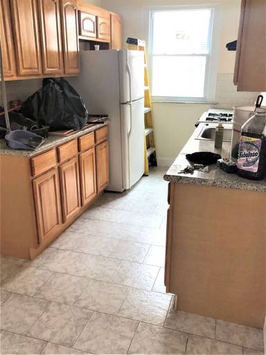 Main picture of 264 S 1st St