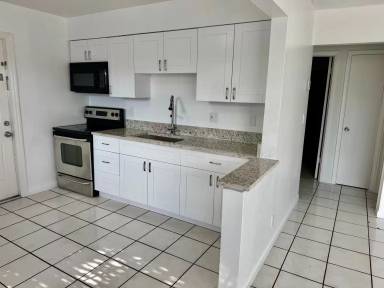 Main picture of 718 SW 7th St