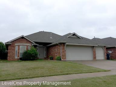 Main picture of 2404 NW 152nd St