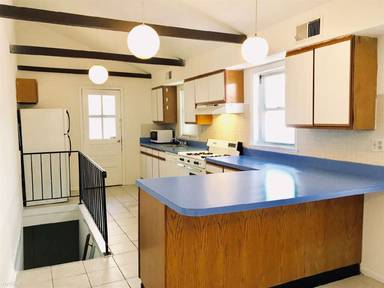 Main picture of 1020 Light St