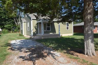 Main picture of 444 Baldwin St