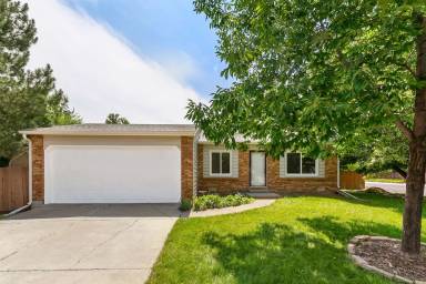 Main picture of 419 Albion Way