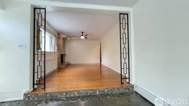 Main picture of 425 S 46th St