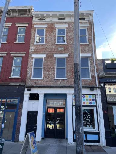 Main picture of 107 W Elder St