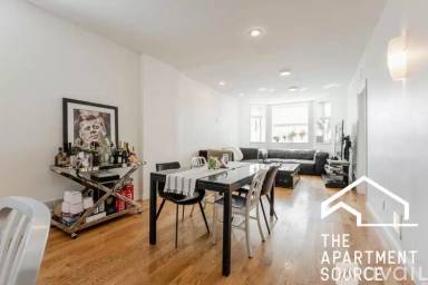 Main picture of 1806 W Grand Ave