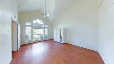 Main picture of 302 Milton Cv