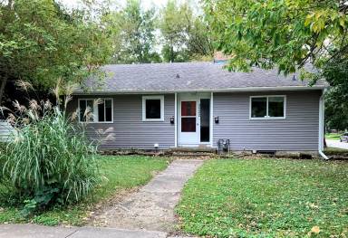 Main picture of 3520 Woodland St