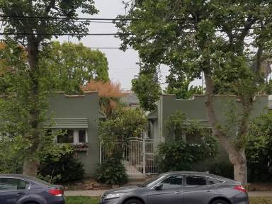 Main picture of 5141 Clinton St
