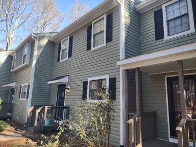 Main picture of 18 Willow Bridge Dr