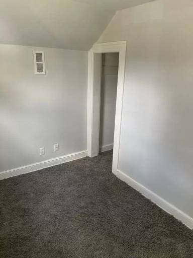 Main picture of 8 Ansell Ave