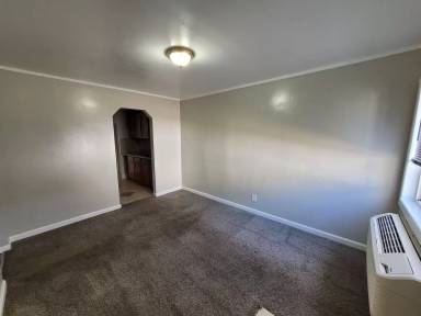 Main picture of 1907 S Palisade Ave