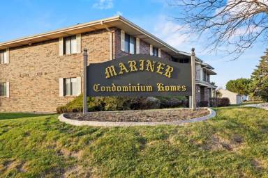 Main picture of 6720 Mariner Dr