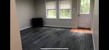 Main picture of 10 Liberty Ln