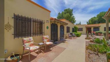 Main picture of 103 W Calle del Ano