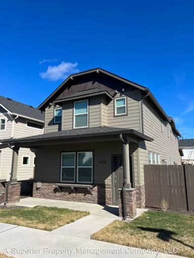 Main picture of 2523 NW Spruce Pl