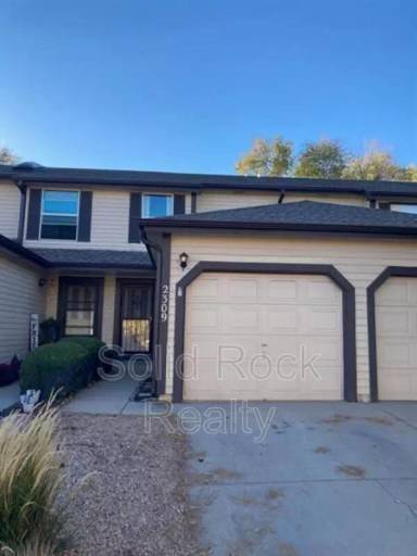 Main picture of 2315 Lexington Village Ln