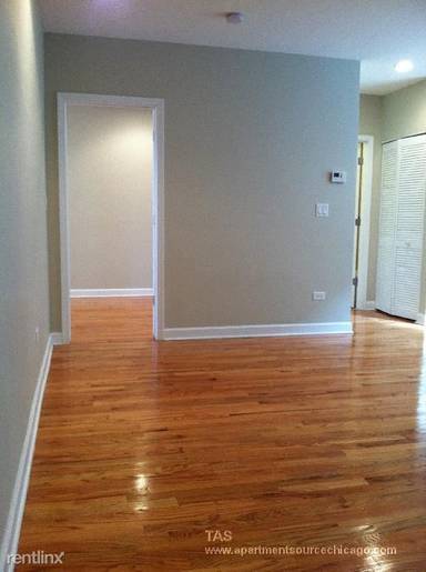 Main picture of 4759 N Maplewood Ave