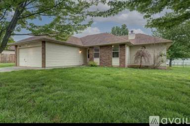 Main picture of 302 E Slim Wilson Blvd