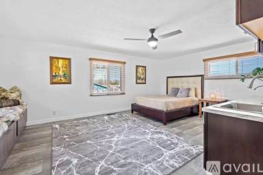 Main picture of 4908 Burton Ave SE