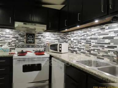 Main picture of 3000 Guadalupe St
