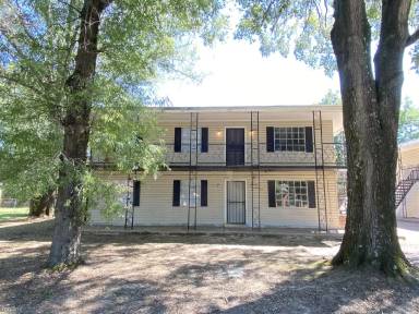 Main picture of 1976 Goldbrier Ln