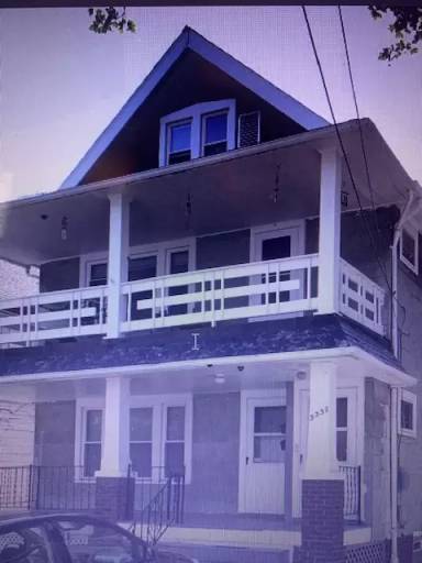 Main picture of 3338 W 82nd St