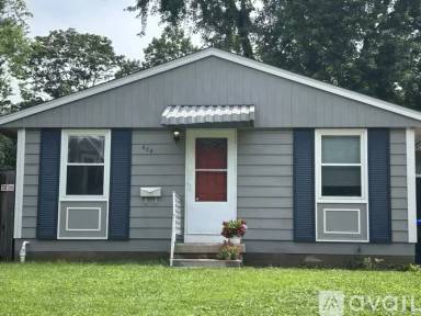 Main picture of 608 Maple St
