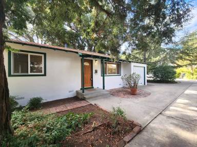 Main picture of 969 Addison Ave