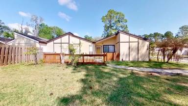 Main picture of 2530 Whispering Woods Blvd