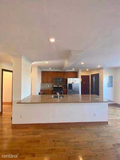 Main picture of 3052 Brighton 5th St