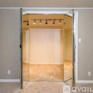 Main picture of 143 Los Robles Dr