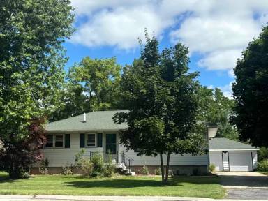 Main picture of 337 Blaine St