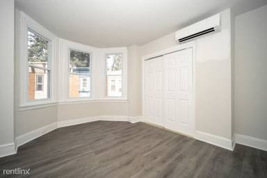 Main picture of 2835 N Ringgold St