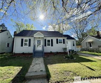 Main picture of 2712 Vimy Ridge Ave