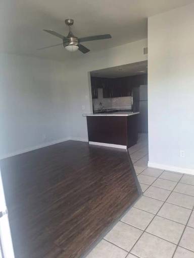 Main picture of 1623 W Denton Ln