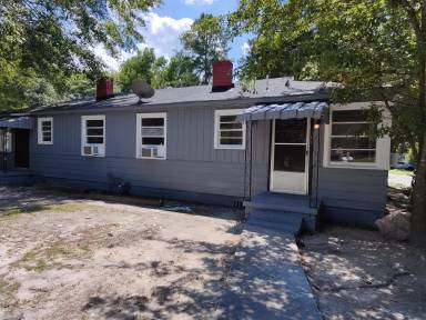 Main picture of 1100 Rumar St