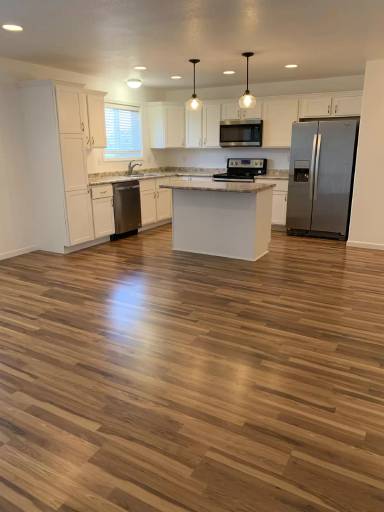 Main picture of 1625 10th Ave E